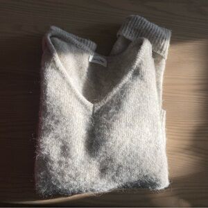 American Vintage cropped v neck sweater